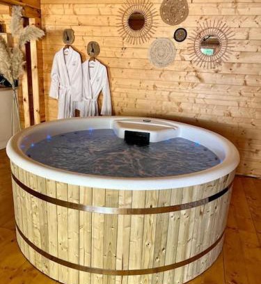 Venizel Ski Chalet | L'Enseigne -Location de 2 chalets privatifs avec Spa