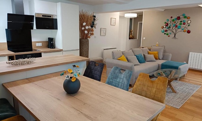 Port-en-Bessin-Huppain Apartment | L'Escale Portaise