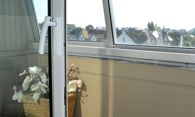 Courseulles-sur-Mer Apartment | L'Escale - Studio with loggia in the city center