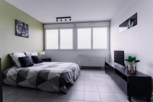 Dardilly Apartment | L'Escapade Dardilly, Studio confort pour pros, parking privé