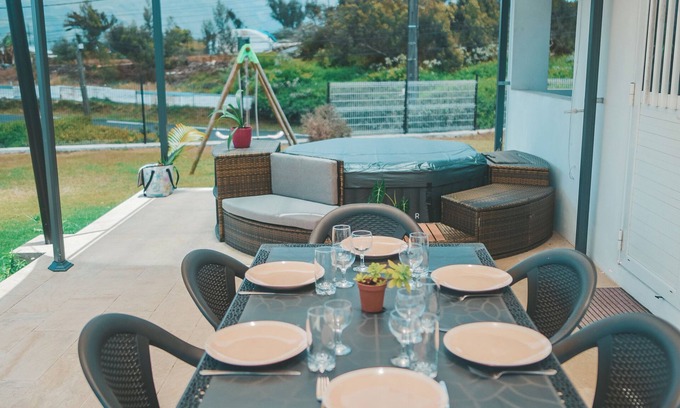 La Plaine des Cafres House | L'ESCAPADE DES HAUTS, spacious villa overlooking the Piton des Neiges.
