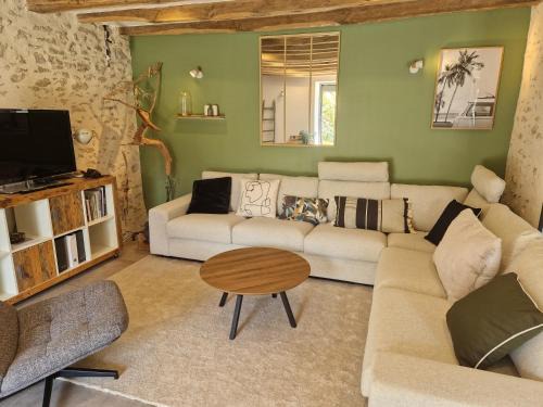Veigne Apartment | L'escapade/Maison de campagne