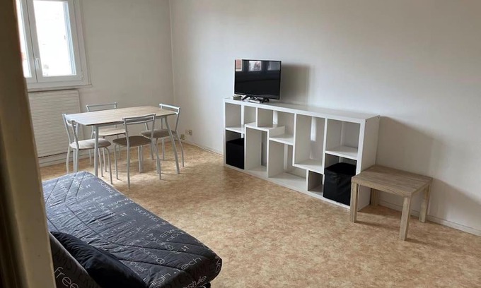 Riorges Apartment | L'Essentiel : Bel appartement
