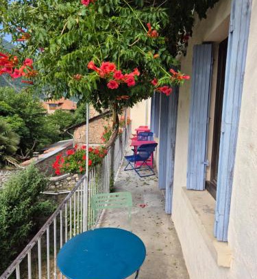 Remollon Apartment | L'estive de Doris