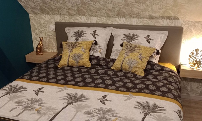 Sainte-Savine Apartment | L'Evasion Balnéo 3*