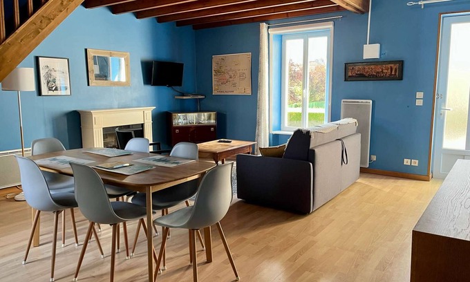 Arromanches-les-Bains Apartment | L'hippocampe - Appt Mezzanine Centre D'arromanches