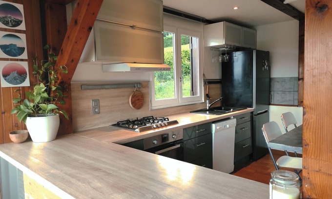 Saint-Jean-de-Vaulx Ski Chalet | L'Igloo - mountain chalet