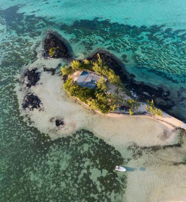 Roches Noires Villa | L'Ilot by muse villas