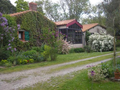 Saint-Mars-de-Coutais Bed & Breakfast | L'instant jardin