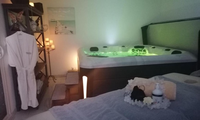 Villeneuve-en-Retz Bed & Breakfast | L'INSTANT ZEN NATURISTE ONLY ADULTE