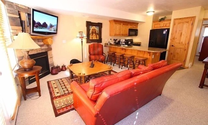 Eden Condo | L@K! Cozy Respite with Spectacular Mountain and Lake Views! Ski Utah