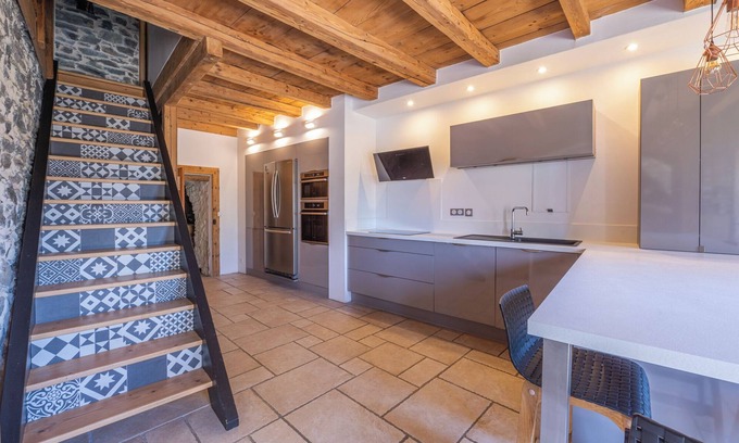 Huez-en-Oisans House | L'Oisans Bleu - Village house with terrace and garden