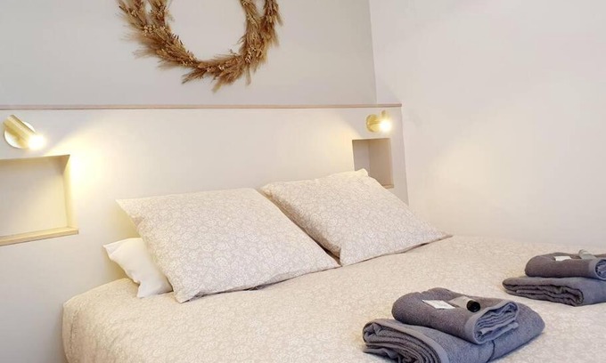 Bruz Apartment | L'Or Miroir - Madame Conciergerie