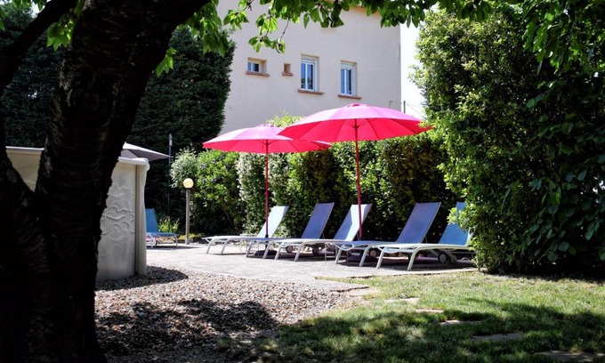 Faugeres Bed & Breakfast | L'Oustaloise