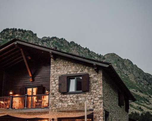 Soldeu Hotel | L´Ovella Negra Mountain Lodge