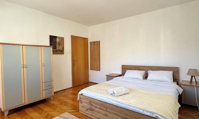 Ohrid Apartment | L's Apartment Ohrid: Cozy, A/C, parking, 300m from center – perfect stay!