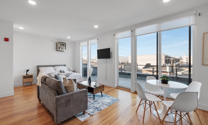 Olde Kensington Apartment | L.Square #B405 (STDO)