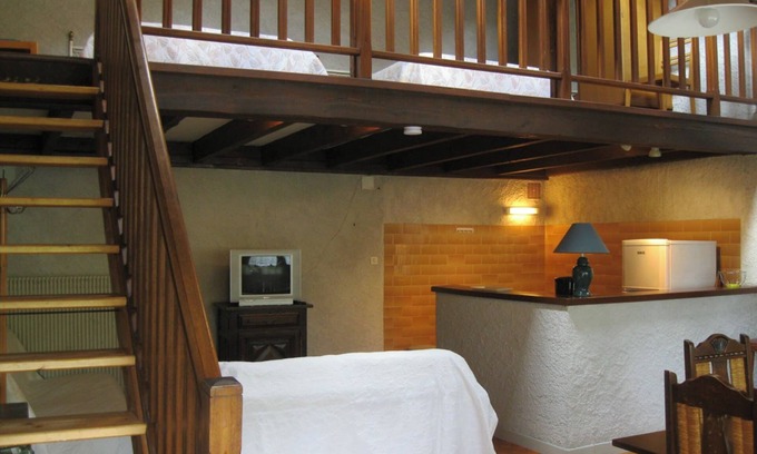 Murat-le-Quaire Apartment | L'Usclade - Murat le Quaire