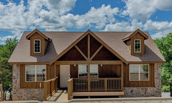 Reeds Spring House | L092, 2-Bedroom Near Lake "Great Catch Cabin, SEE DESC. for SUMMER SPECIAL