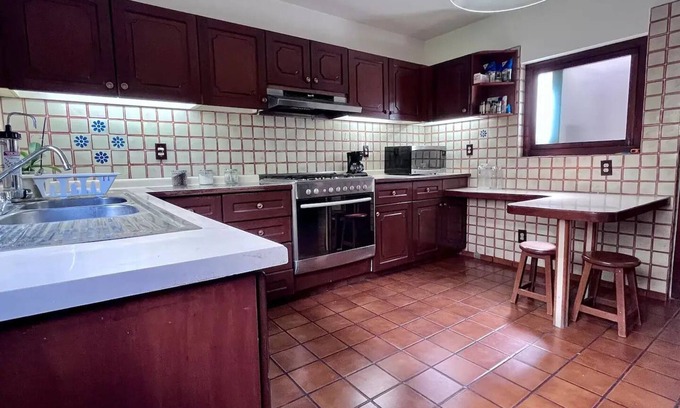 Anahuac Apartment | L131 - 1BDR /1BTH - One Bedroom Apartment, Sleeps 4