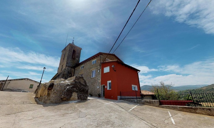 Torre de Esera Apartment | LA ABADIA RURAL HOUSE-LA PEÑA APARTMENT