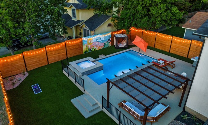 Maple Run House | ~La Alexandria~ Heated Spa|Fire Pit|Movie Theater