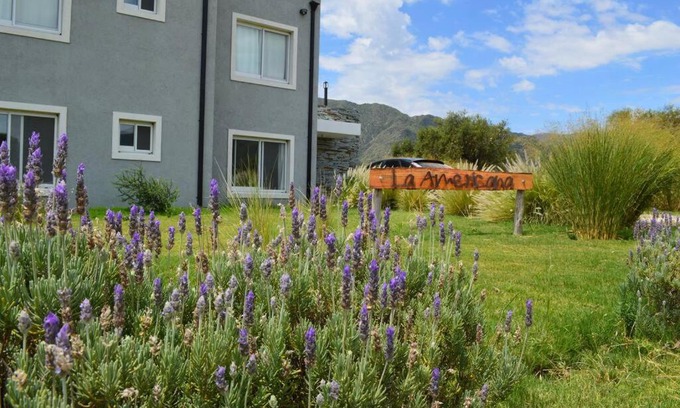 Lujan House | La Americana, casa entre sierras