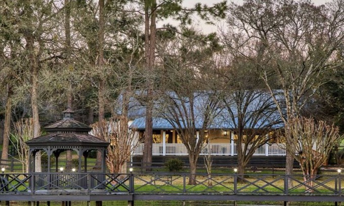 Brenham House | La Bahia Retreat - A Private Country Estate with 3 Houses, Swimming Pool & Pond