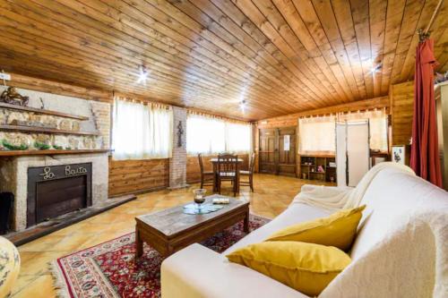 Sicignano degli Alburni House | La Baita Suite