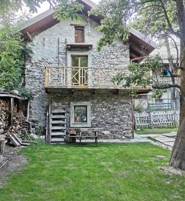 Oulx Ski Chalet | La Baitina del Puy