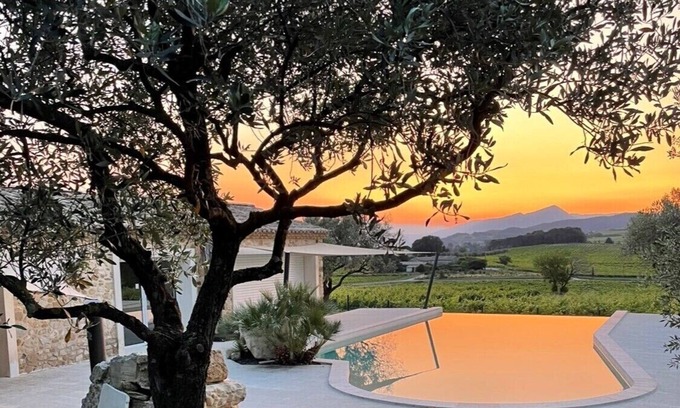 Buisson House | LA Bastide D'iris Superbe Bastide en Pierre Située à 6 km de Vaison la Romaine