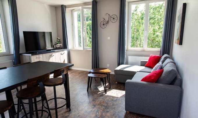 Le Petit-Abergement Apartment | LA BATISSE l'arbre beige