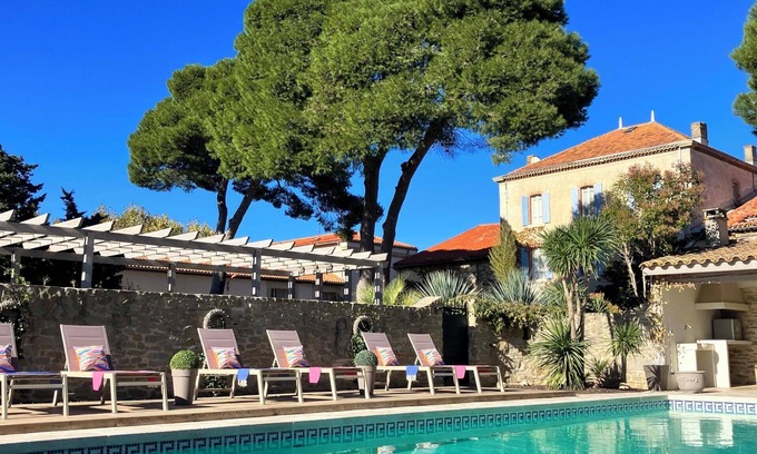 Rieux-Minervois Villa | La Belle Demeure - Six Bedroom Villa, Sleeps 12