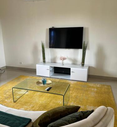 Lome Apartment | La belle oasis