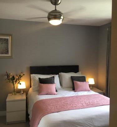 Laindon Apartment | La Belle Three bedrooms Basildon