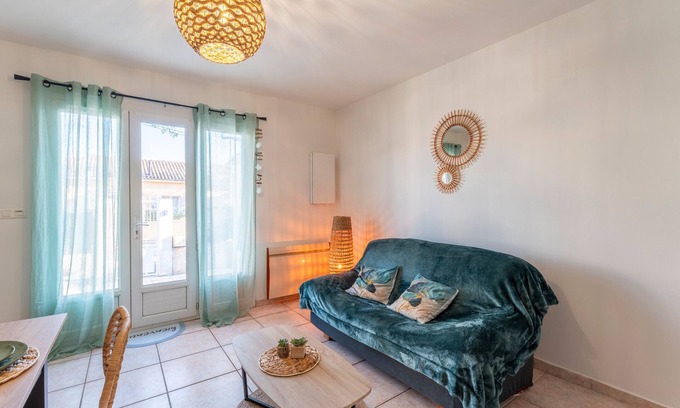 Sorgues House | La Bergeronnette – Holiday Home with Terrace in Sorgues