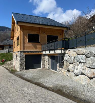Saint-Martin-sur-la-Chambre Ski Chalet | La Biche