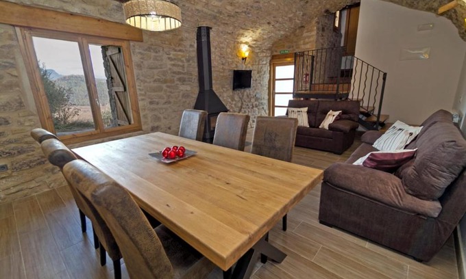 Las Ventas de Santa Lucia House | La Bodega de Puy