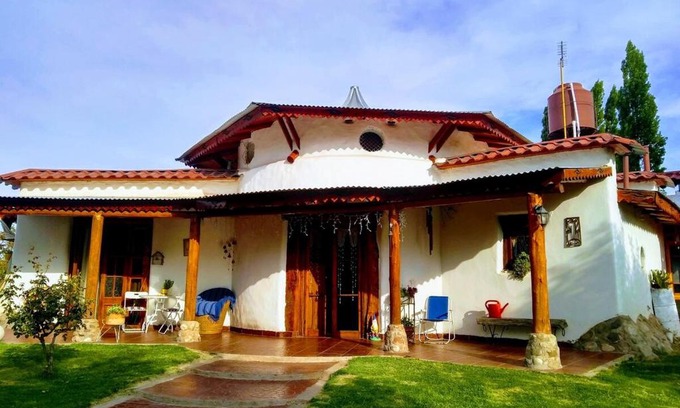 La Consulta Villa | La Bodeguita y El Bodegón Casa Tika