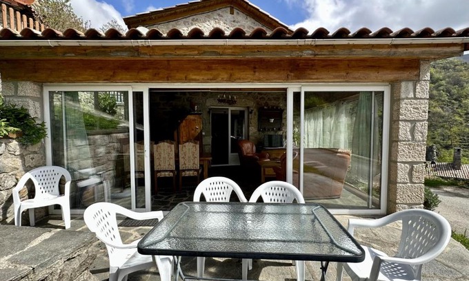 Pereyres House | LA BOMBINE
