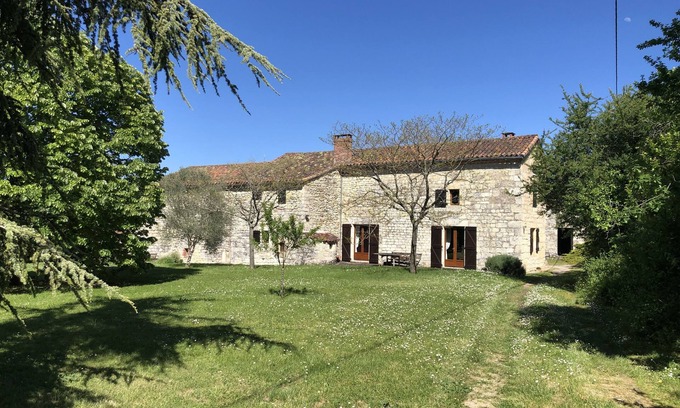 Livers-Cazelles House | La Bonnetie - Beautiful stone cottage with pool