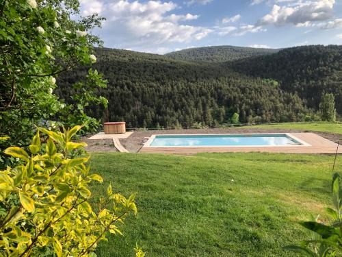 Les Valls d'Aguilar Villa | La Borda del Feu