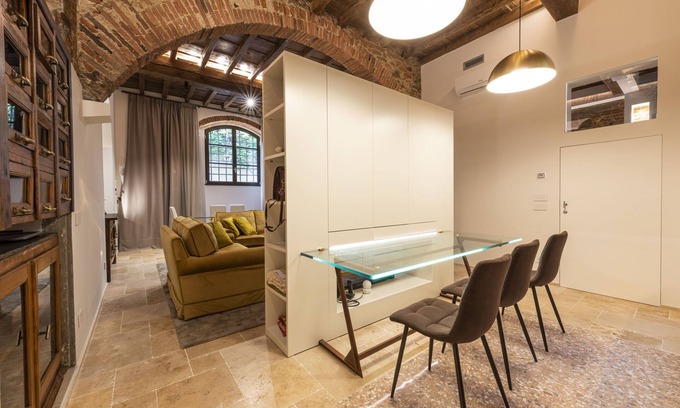 Oltrarno Apartment | La Bottega del Ferro by Mmega