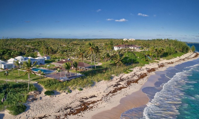 North Palmetto Point Apartment | La Bougainvillea Boutique Hotel - Garden view Suite with 2 queens