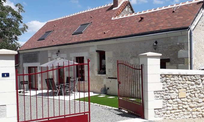 Saint-Georges-sur-Cher House | "La boulange" former winemaker's house with its bread oven
