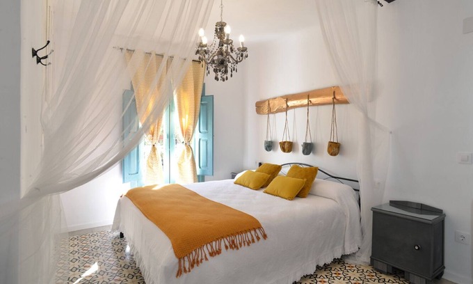 Nuevalos Villa | La Boutique Espacio Rural (Rural, Gastronomic, Playful Experiences, etc .)