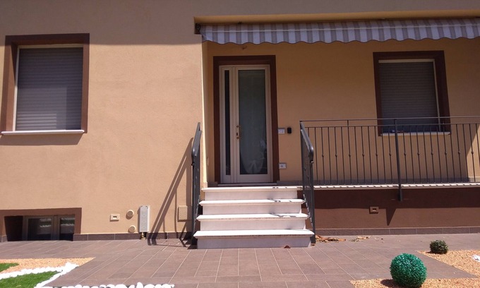 Santarcangelo di Romagna Villa | La Casina - "Butterfly" room with en-suite bathroom