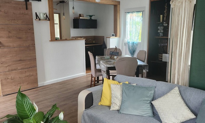Froidfond House | La Cabane de Mègue