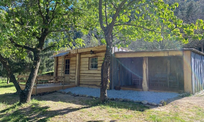 Gravieres Cabin | La Cabane Trappeur : 2/3 Personnes