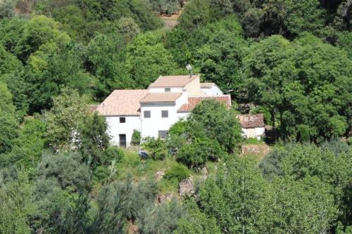 La Iruela House | La Cabieda - Junto al Río Cañamares - ideal para grupos y familias